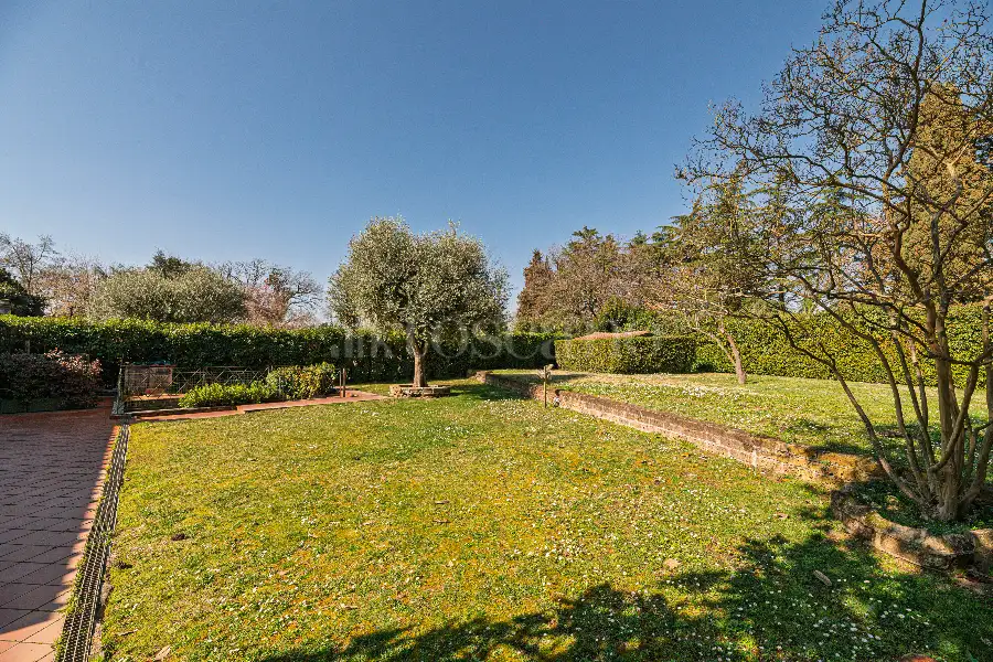 Villino a Schiera in vendita di 200 mq a €220.000 (rif. 7/2026)
