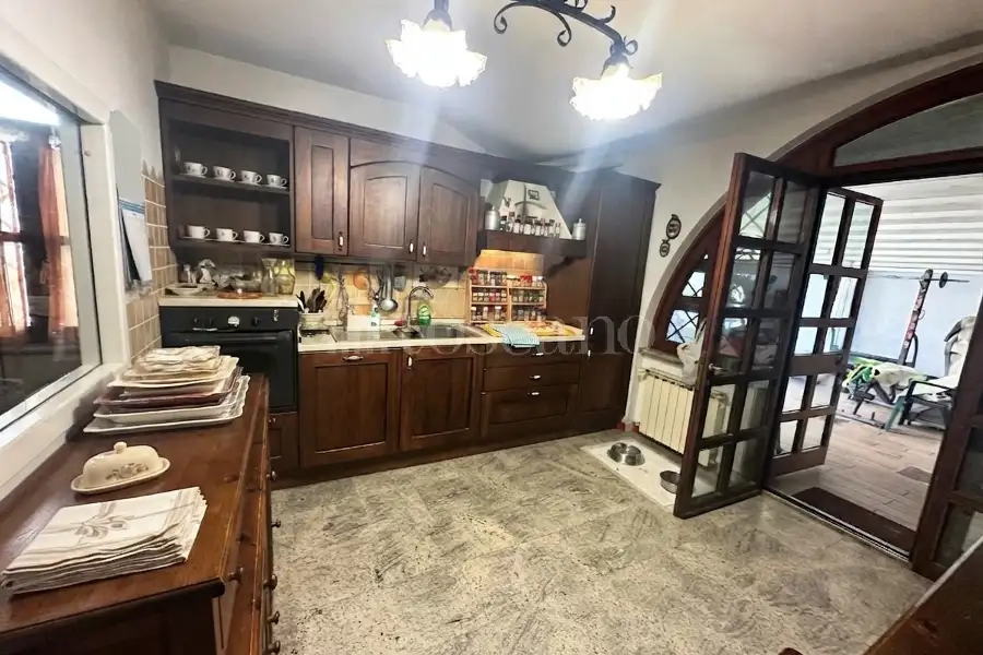 Villa in vendita di 210 mq a €685.000 (rif. 30/2026)
