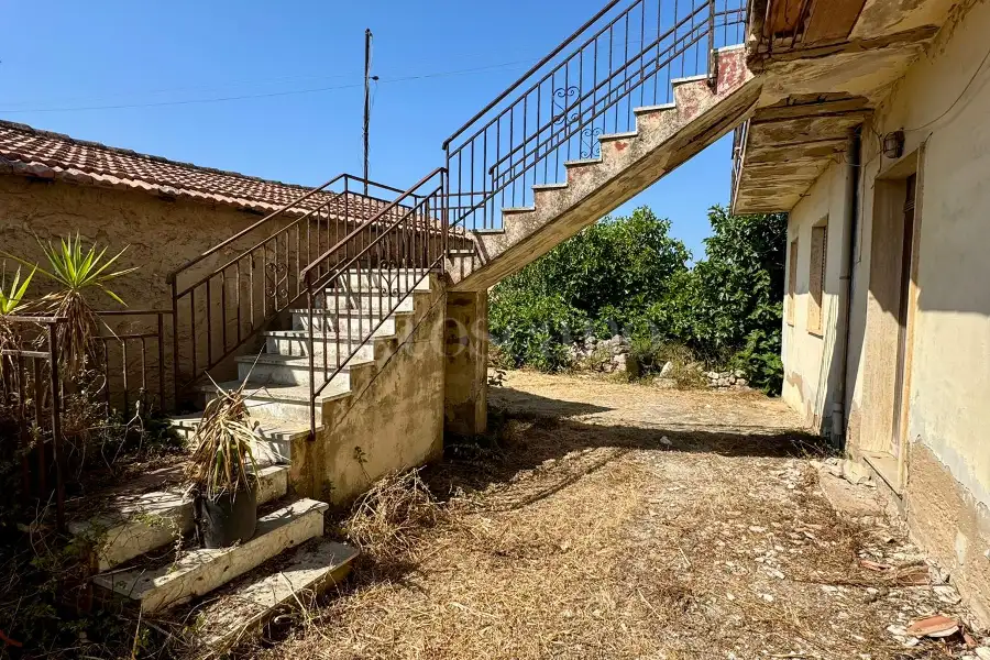 Casa Indipendente in vendita di 200 mq a €169.000 (rif. 106/2025)