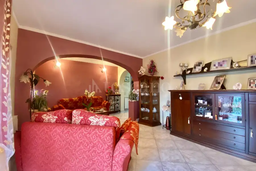 Casa in vendita di 171 mq a €176.000 (rif. 15/2025)
