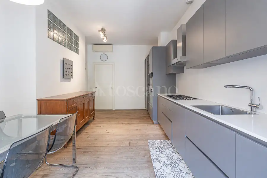 Casa in vendita di 240 mq a €3.290.000 (rif. 106/2026)
