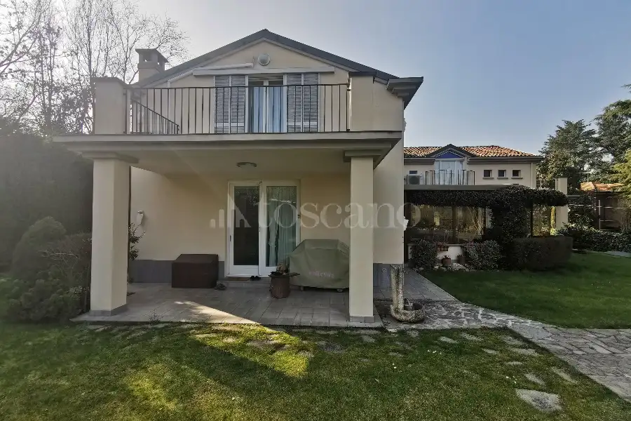Casale in vendita di 600 mq a €1.400.000 (rif. 32/2026)