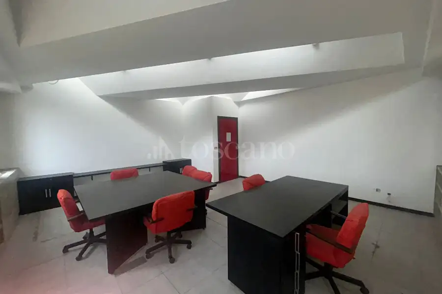 Ufficio in vendita di 239 mq a €229.000 (rif. 4/2026)