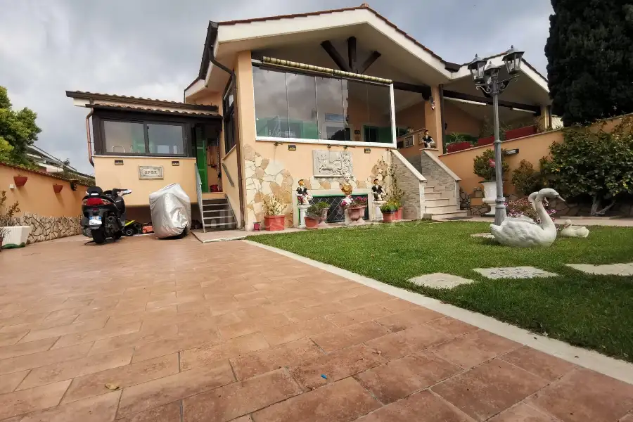 Villa Plurifamiliare in vendita di 180 mq a €359.000 (rif. 31/2025)