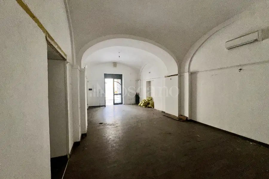 Negozio in affitto di 85 mq a €850 (rif. 19/2026)