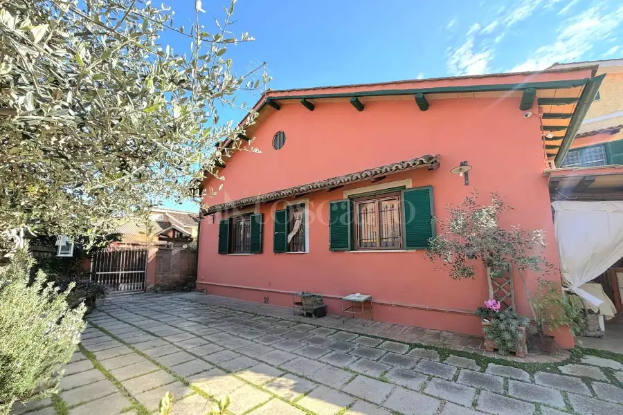 Casa Indipendente in vendita di 85 mq a €335.000 (rif. 13/2026)