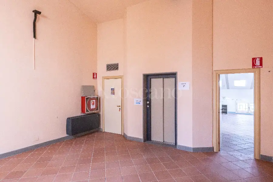 Villa in vendita di 2.660 mq a €950.000 (rif. 43/2025)