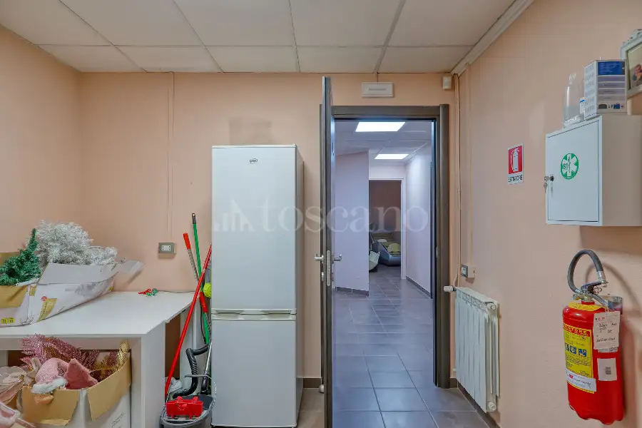 Negozio in vendita di 140 mq a €160.000 (rif. 100/2026)