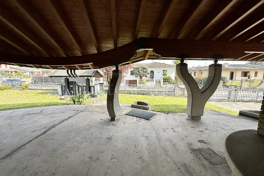 Villa Bifamiliare in vendita di 420 mq trattativa riservata (rif. 17/2026)