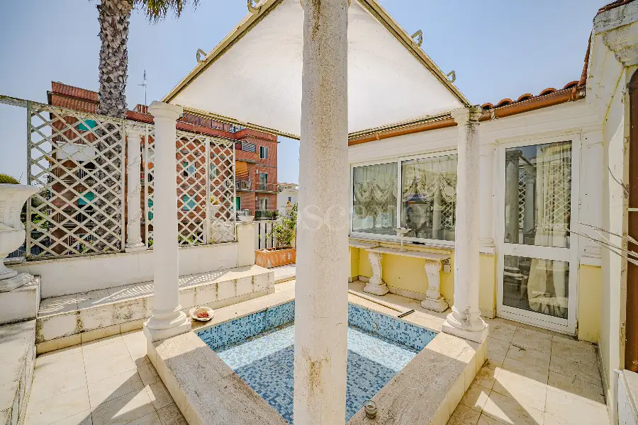 Villa in vendita di 210 mq a €980.000 (rif. 50/2026)