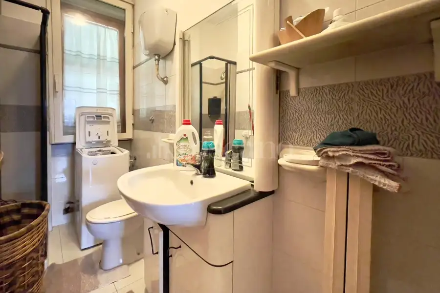 Villa Bifamiliare in vendita di 450 mq a €249.000 (rif. 23/2025)