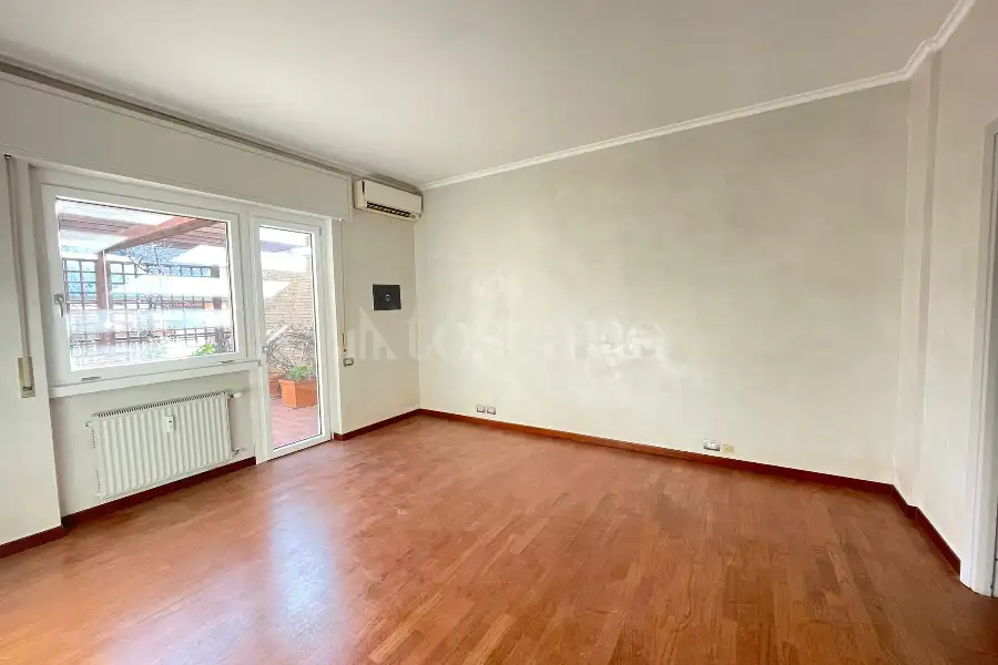 Attico in vendita di 230 mq a €1.400.000 (rif. 1/2026)