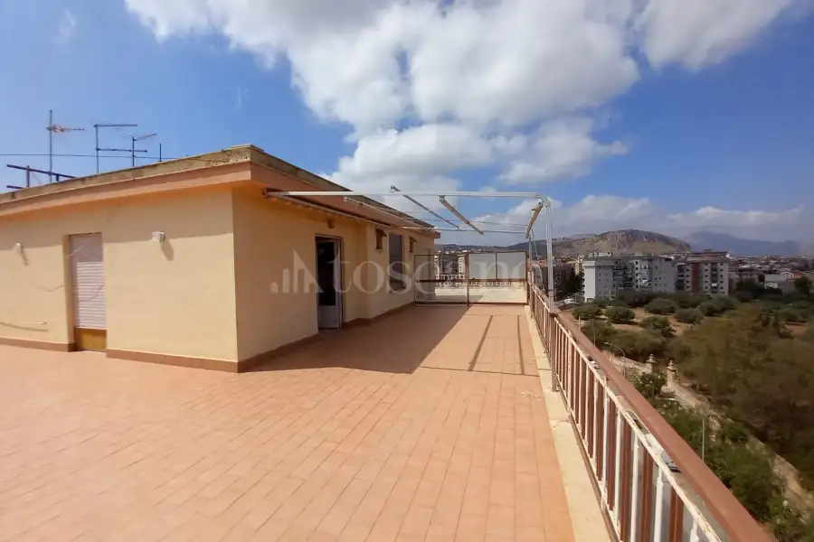 Attico in vendita di 170 mq a €185.000 (rif. 14/2024)