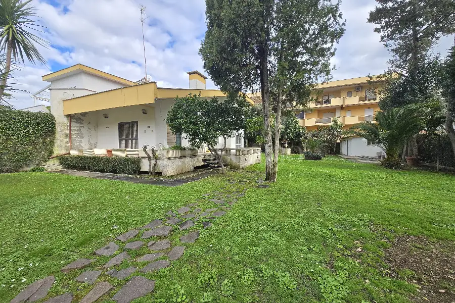Casa Indipendente in vendita di 130 mq a €699.000 (rif. 5/2026)