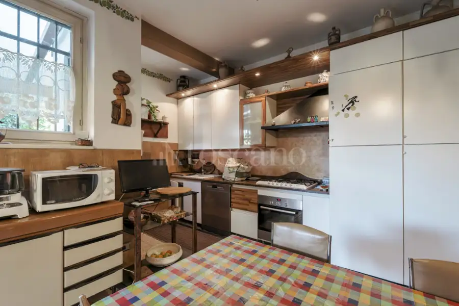 Villa in vendita di 600 mq trattativa riservata (rif. 40/2025)
