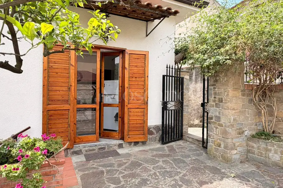 Casa Indipendente in vendita di 190 mq a €350.000 (rif. 3/2026)