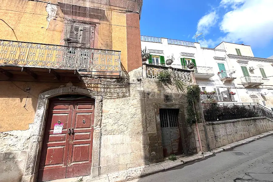 Casa Indipendente in vendita di 600 mq a €150.000 (rif. 21/2026)