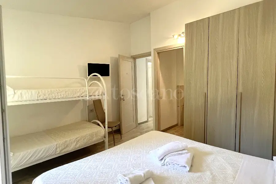 Casa Indipendente in vendita di 200 mq a €770.000 (rif. 37/2026)
