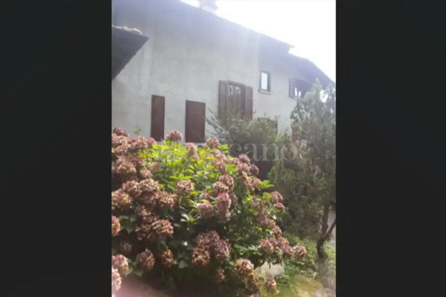 Villa in vendita di 570 mq a €570.000 (rif. 62/2026)
