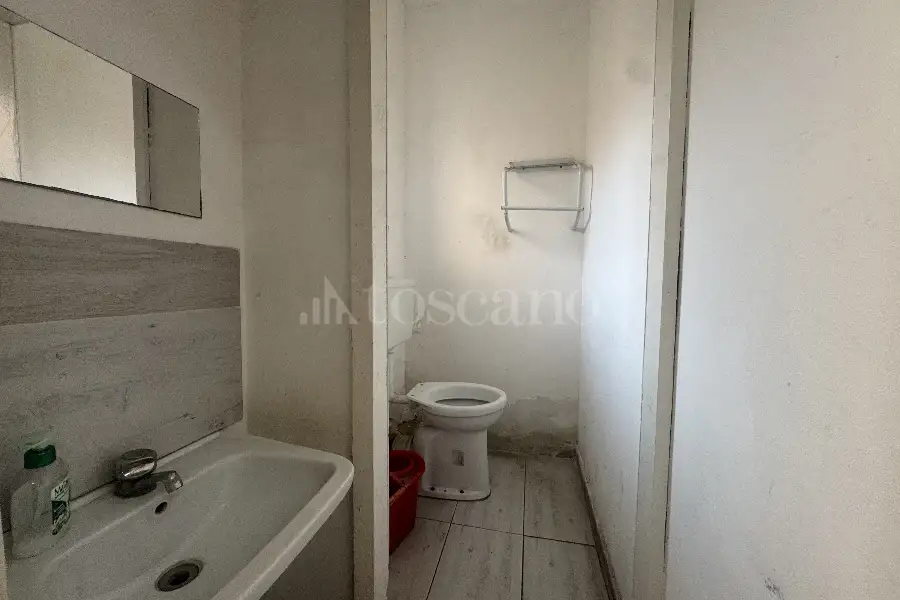Negozio in vendita di 42 mq a €49.000 (rif. 65/2025)