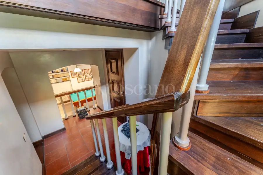 Casa in vendita di 360 mq trattativa riservata (rif. 44/2026)