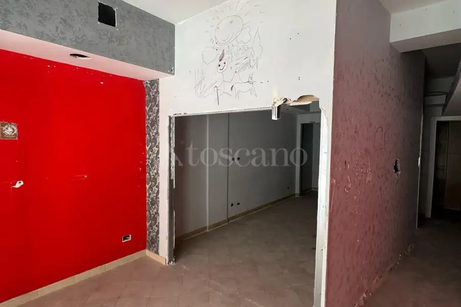 Negozio in affitto di 35 mq a €400 (rif. 41/2025)