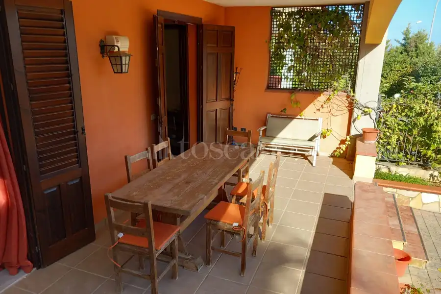 Villa Bifamiliare in vendita di 90 mq a €125.000 (rif. 2/2025)