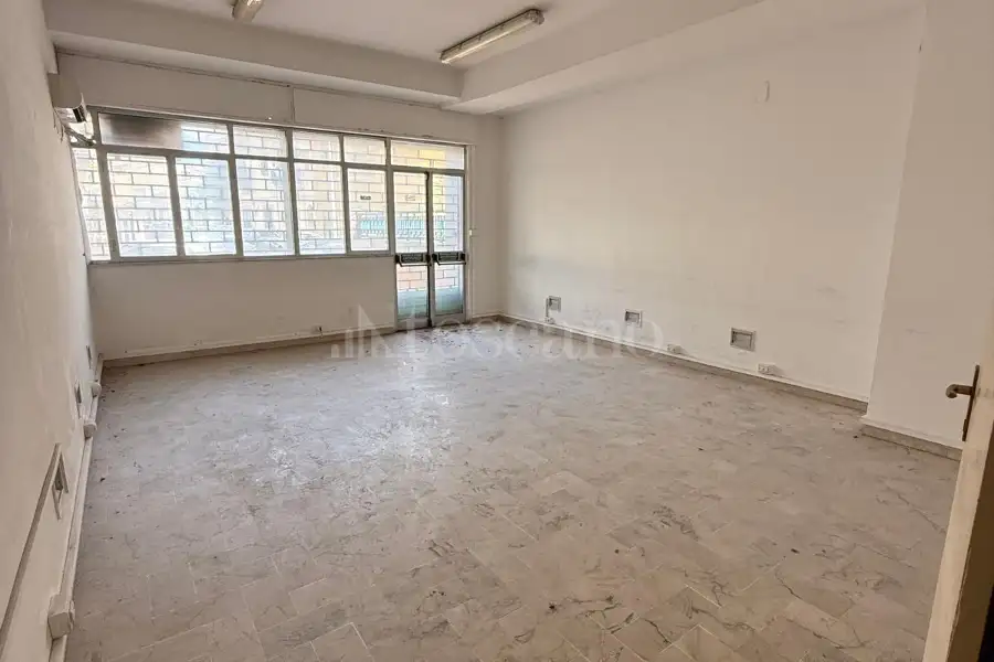 Ufficio in vendita di 310 mq a €425.000 (rif. 49/2025)