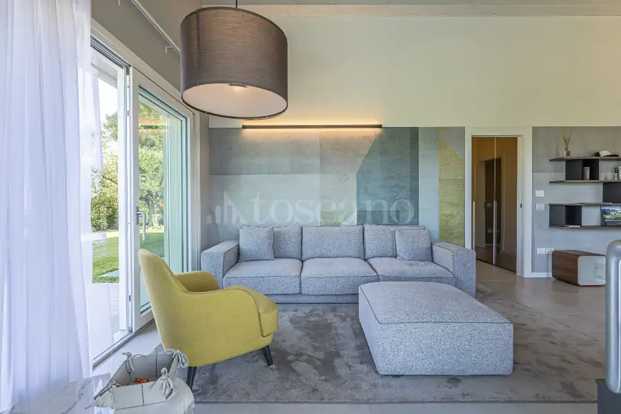 Villa in vendita di 250 mq a €928.000 (rif. 2/2025)