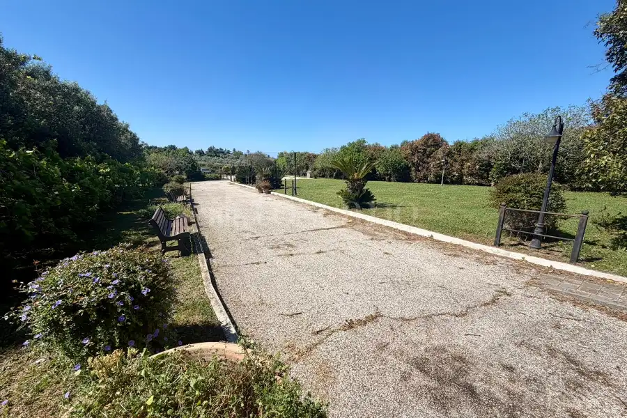 Casa Indipendente in vendita di 300 mq a €459.000 (rif. 27/2026)
