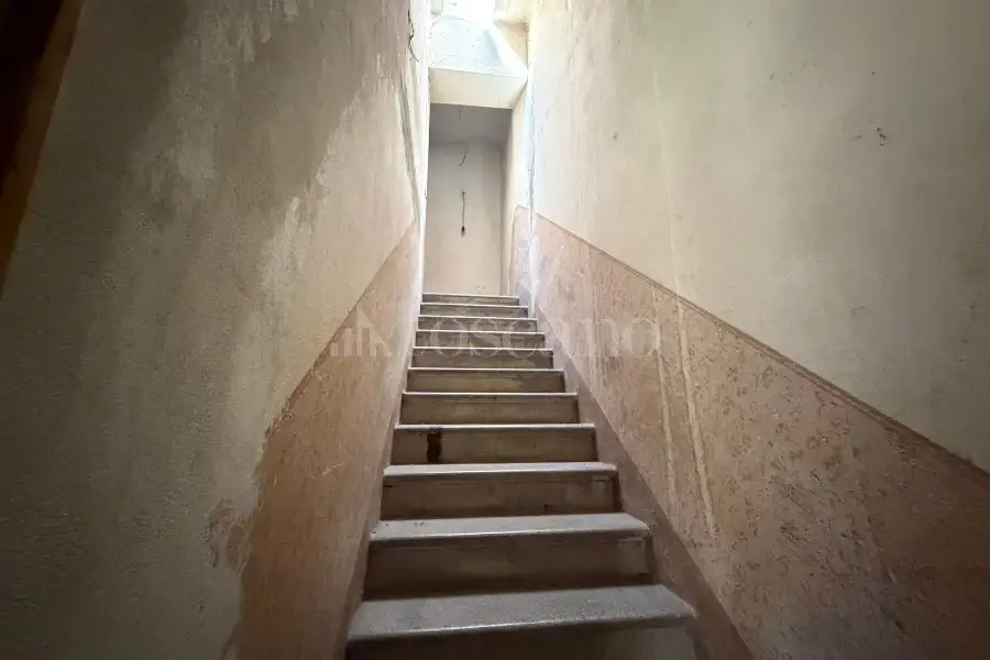 Casa Indipendente in vendita di 400 mq a €315.000 (rif. 41/2026)