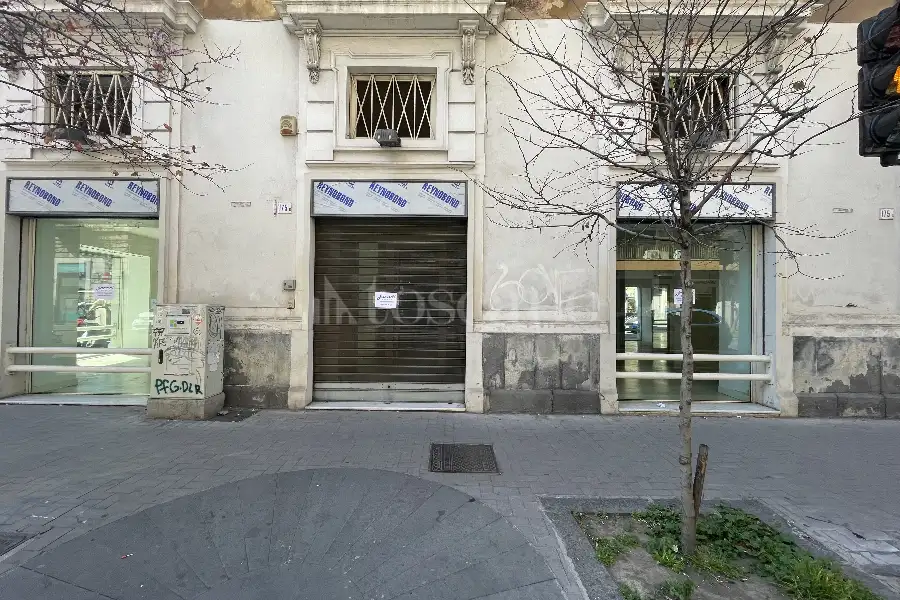 Negozio in affitto di 250 mq a €6.800 (rif. 18/2026)