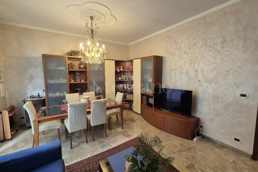 Villa Plurifamiliare in vendita di 350 mq a €750.000 (rif. 38/2025)