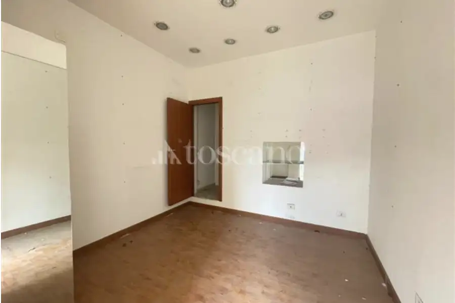 Negozio in affitto di 26 mq a €650 (rif. 42/2026)