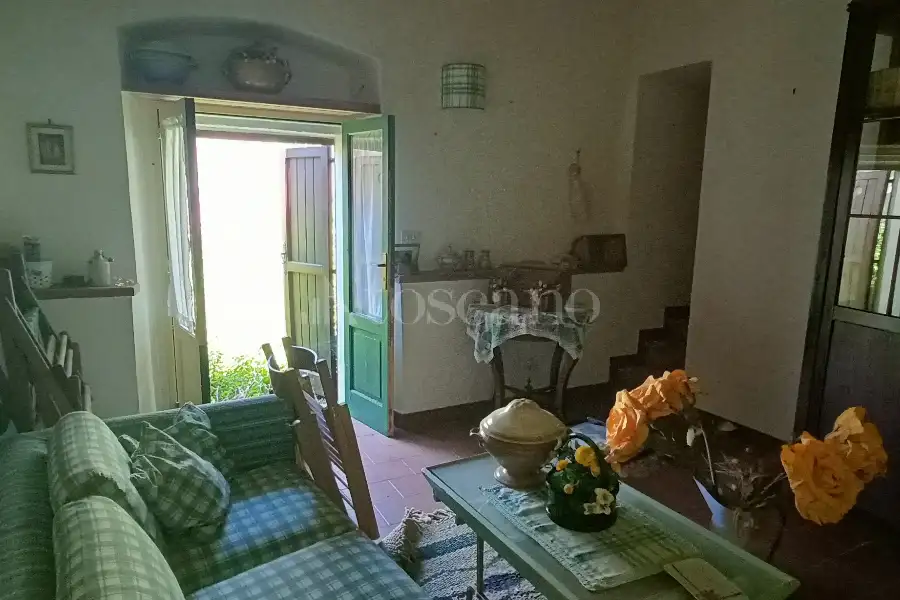 Casa in vendita di 480 mq a €450.000 (rif. 37/2026)