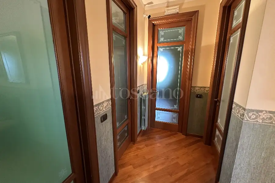 Casale in vendita di 747 mq a €790.000 (rif. 11/2026)