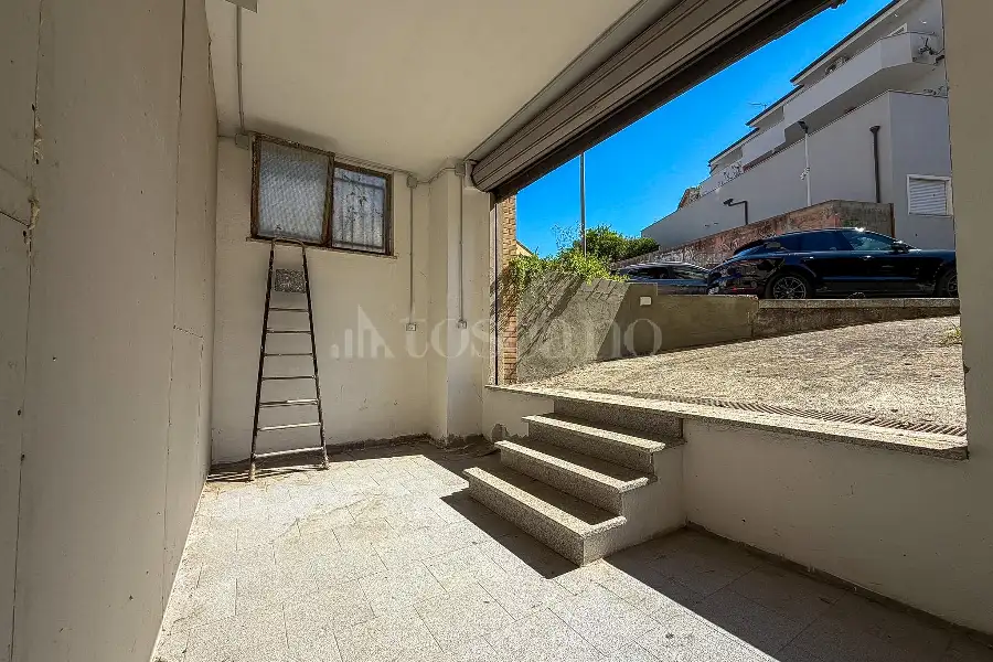 Negozio in vendita di 50 mq a €125.000 (rif. 32/2026)
