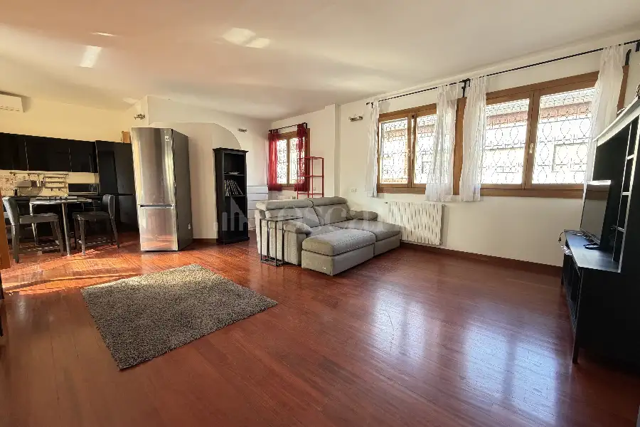 Casa in affitto di 95 mq a €1.900 (rif. 80/2026)