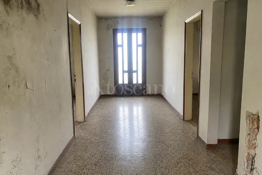 Casa Indipendente in vendita di 178 mq a €83.000 (rif. 12/2026)