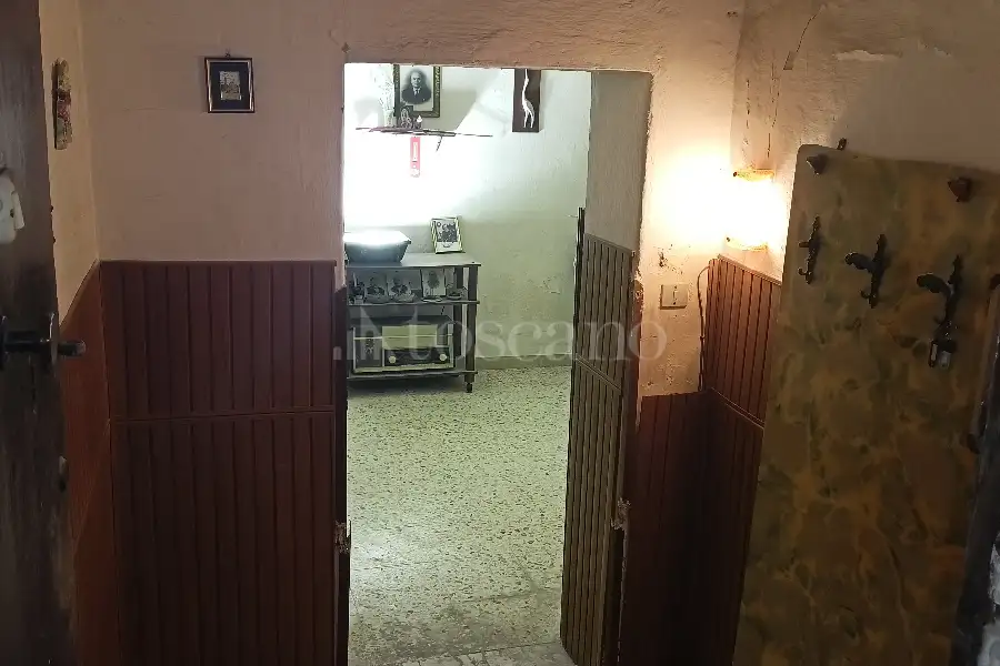 Casa in vendita di 250 mq a €125.000 (rif. 19/2025)