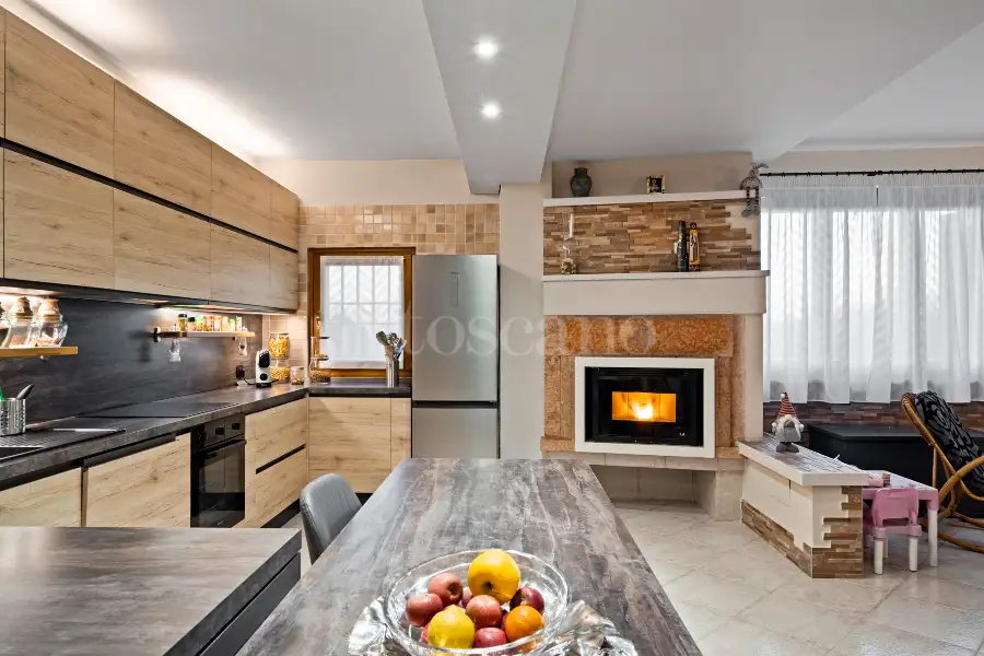 Villa in vendita di 350 mq a €980.000 (rif. 70/2025)
