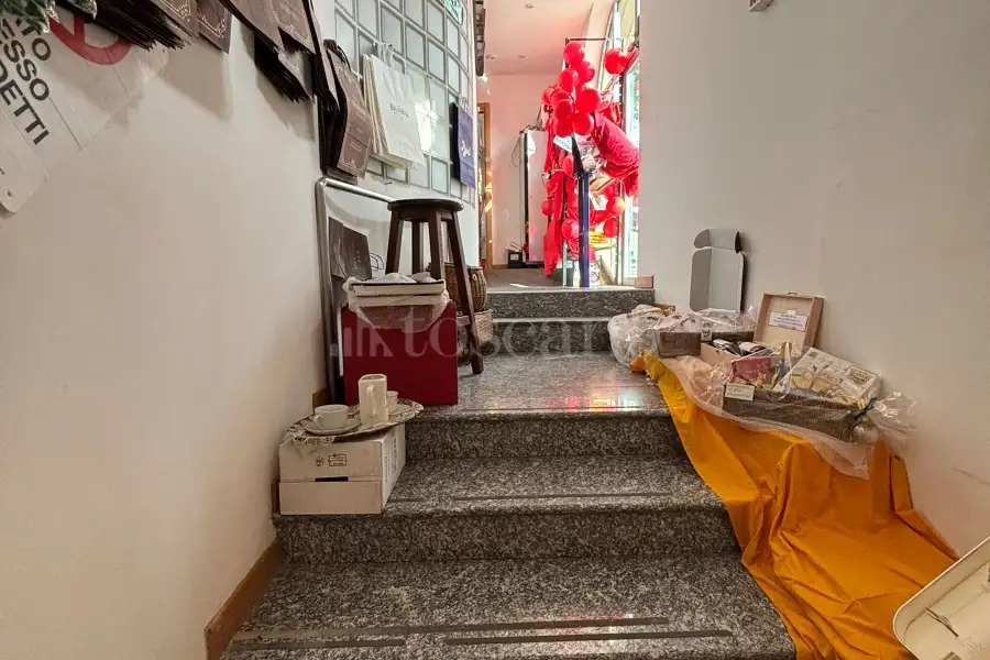 Negozio in vendita di 290 mq a €800.000 (rif. 8/2026)