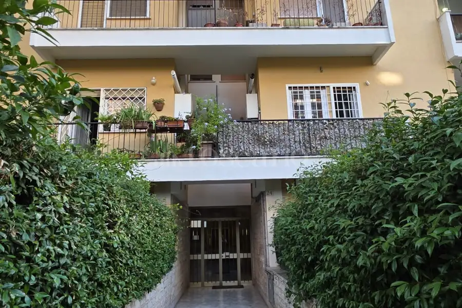 Stanza in affitto di 20 mq a €450 (rif. 25/2026)