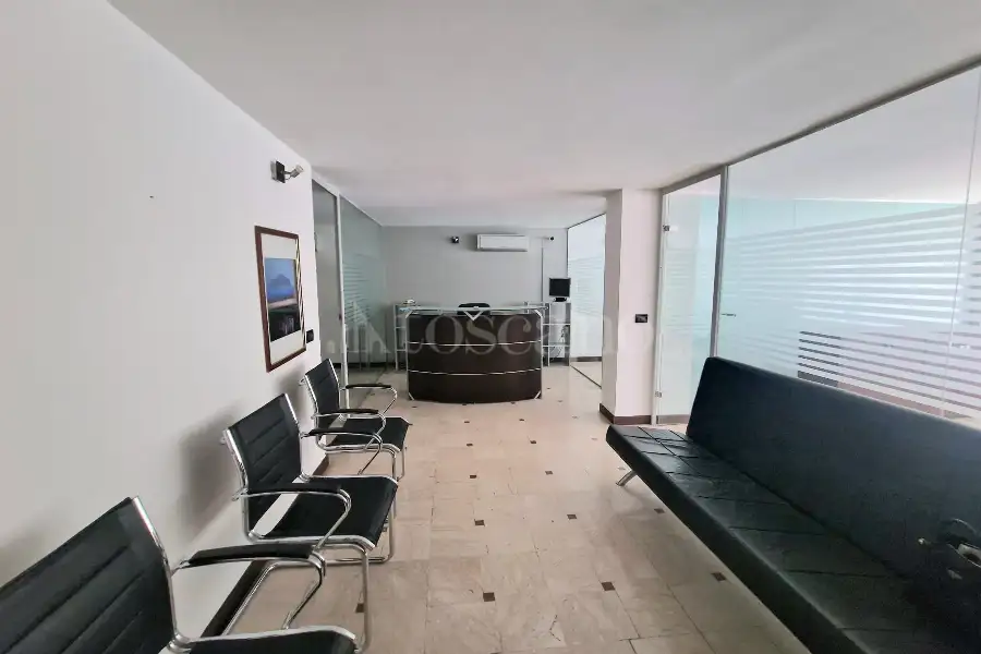 Negozio in vendita di 97 mq a €259.000 (rif. 25/2026)