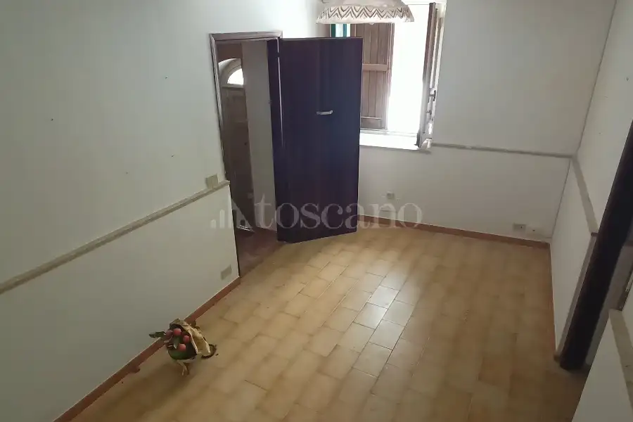 Casa in vendita di 480 mq a €450.000 (rif. 37/2026)