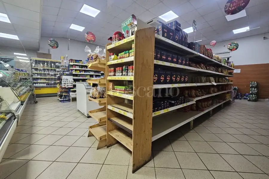 Attività Commerciale in vendita di 100 mq a €65.000 (rif. 86/2025)
