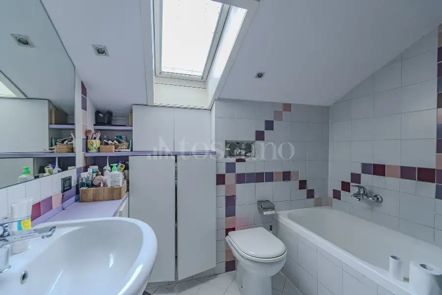 Superattico in vendita di 105 mq a €699.000 (rif. 11/2026)