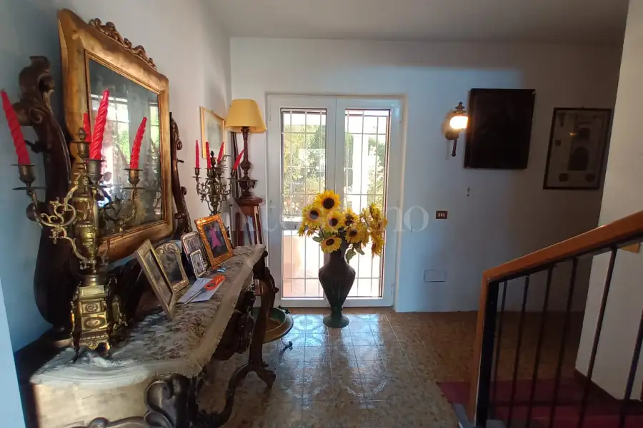 Villa in vendita di 318 mq a €249.000 (rif. 11/2026)
