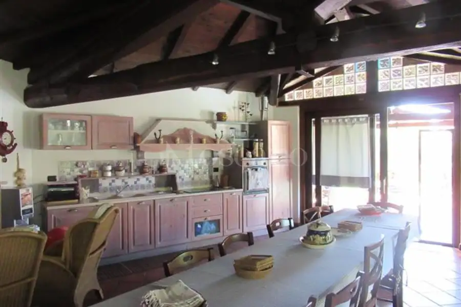 Villa in vendita di 350 mq a €1.890.000 (rif. 98/2024)