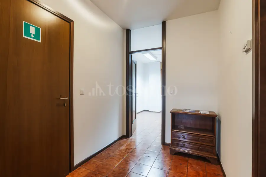 Ufficio in affitto di 100 mq a €700 (rif. 72/2025)